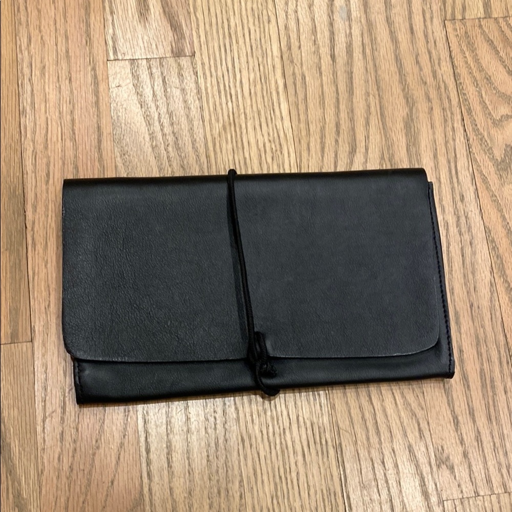 Redondo Frydman black leather wallet